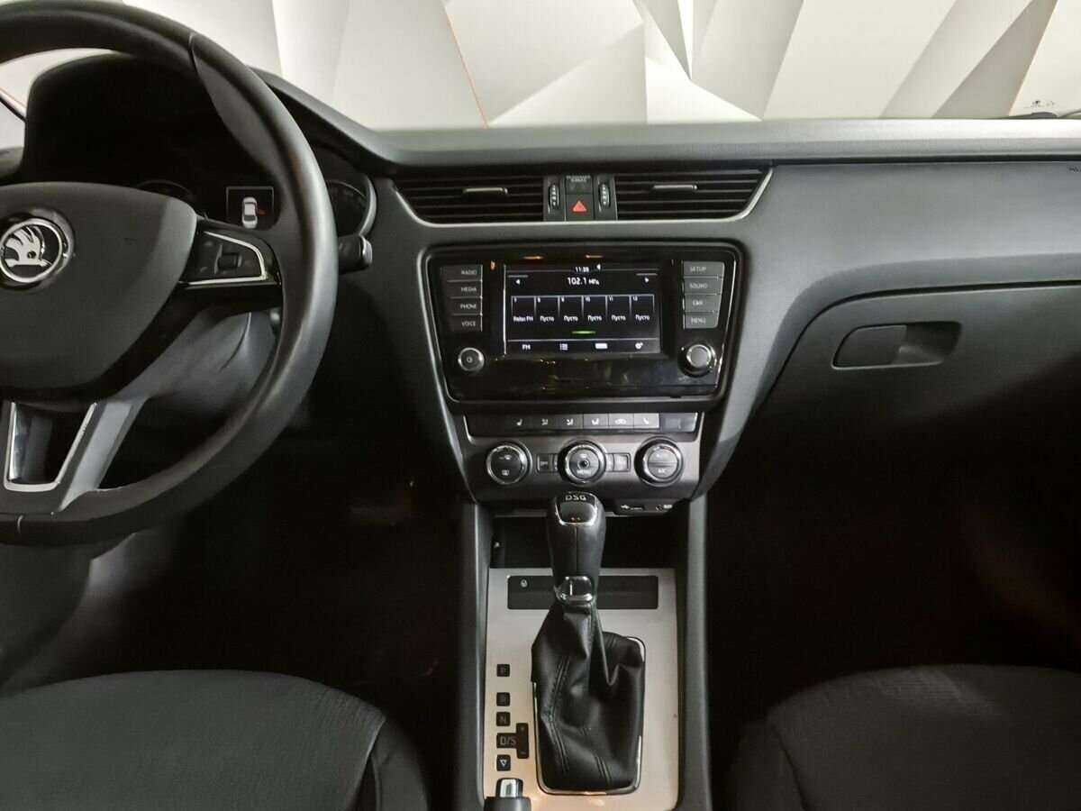Skoda Octavia 2017 года с пробегом. Фото: #10