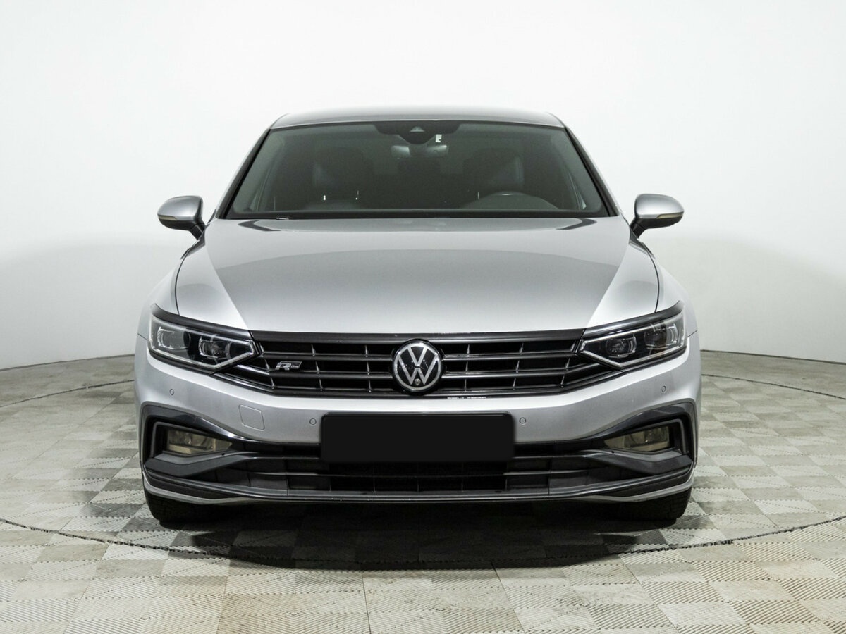 Volkswagen Passat 2021 года с пробегом. Фото: #1