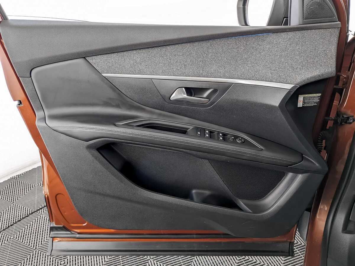 Peugeot 3008 2017 года с пробегом. Фото: #14