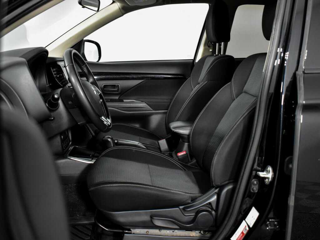 Mitsubishi Outlander 2019 года с пробегом. Фото: #9