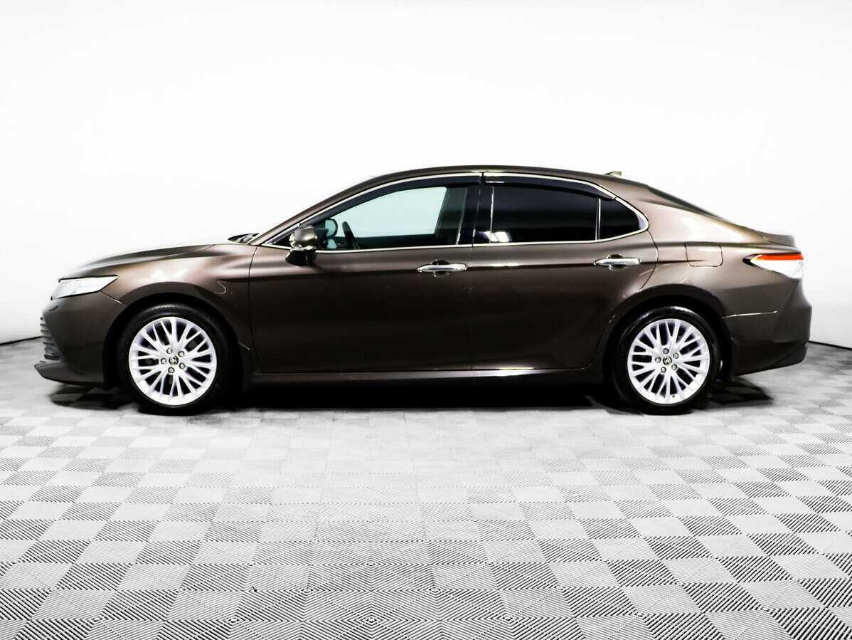 Toyota Camry 2020 года с пробегом. Фото: #7