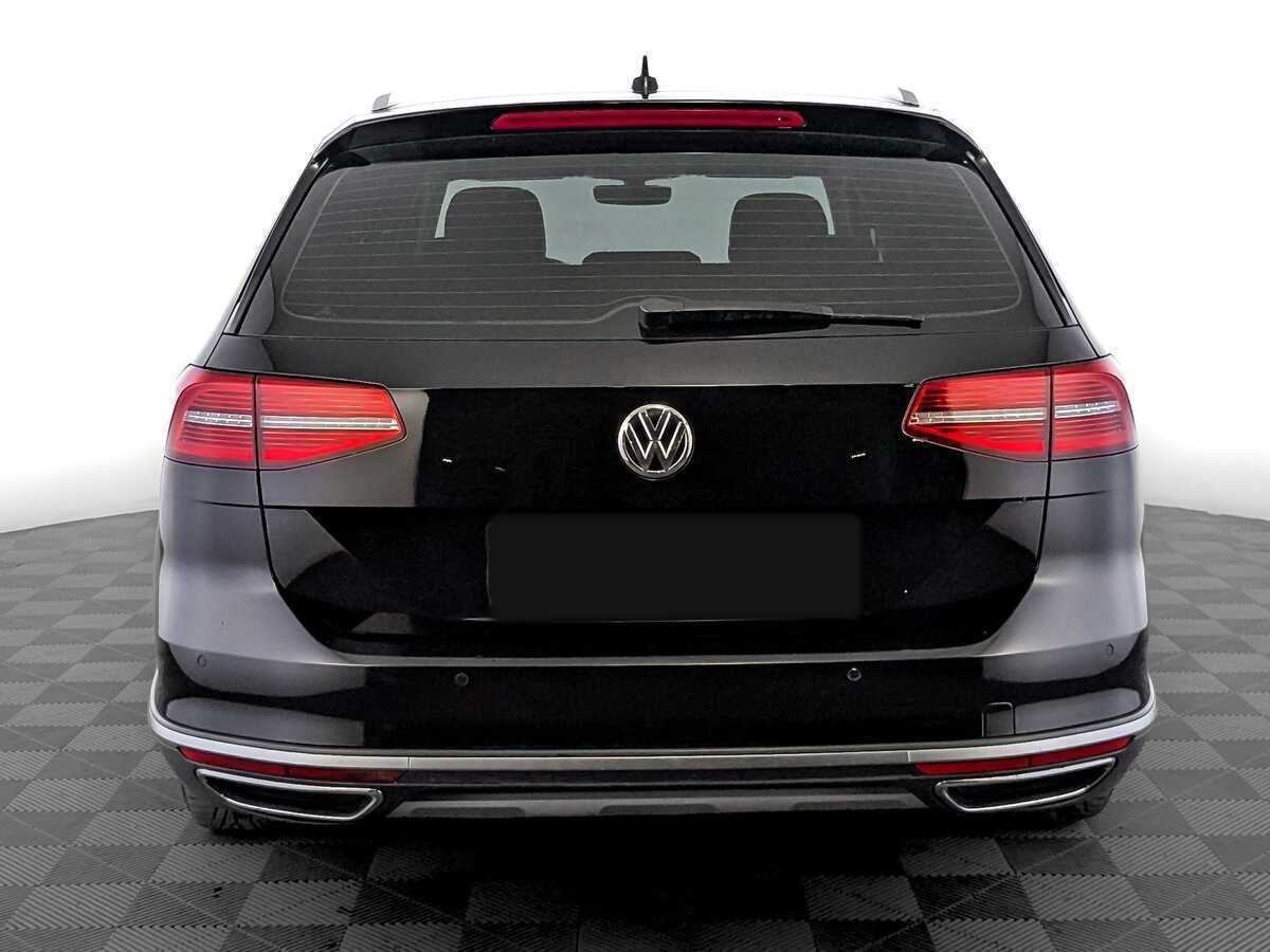 Volkswagen Passat 2018 года с пробегом. Фото: #5