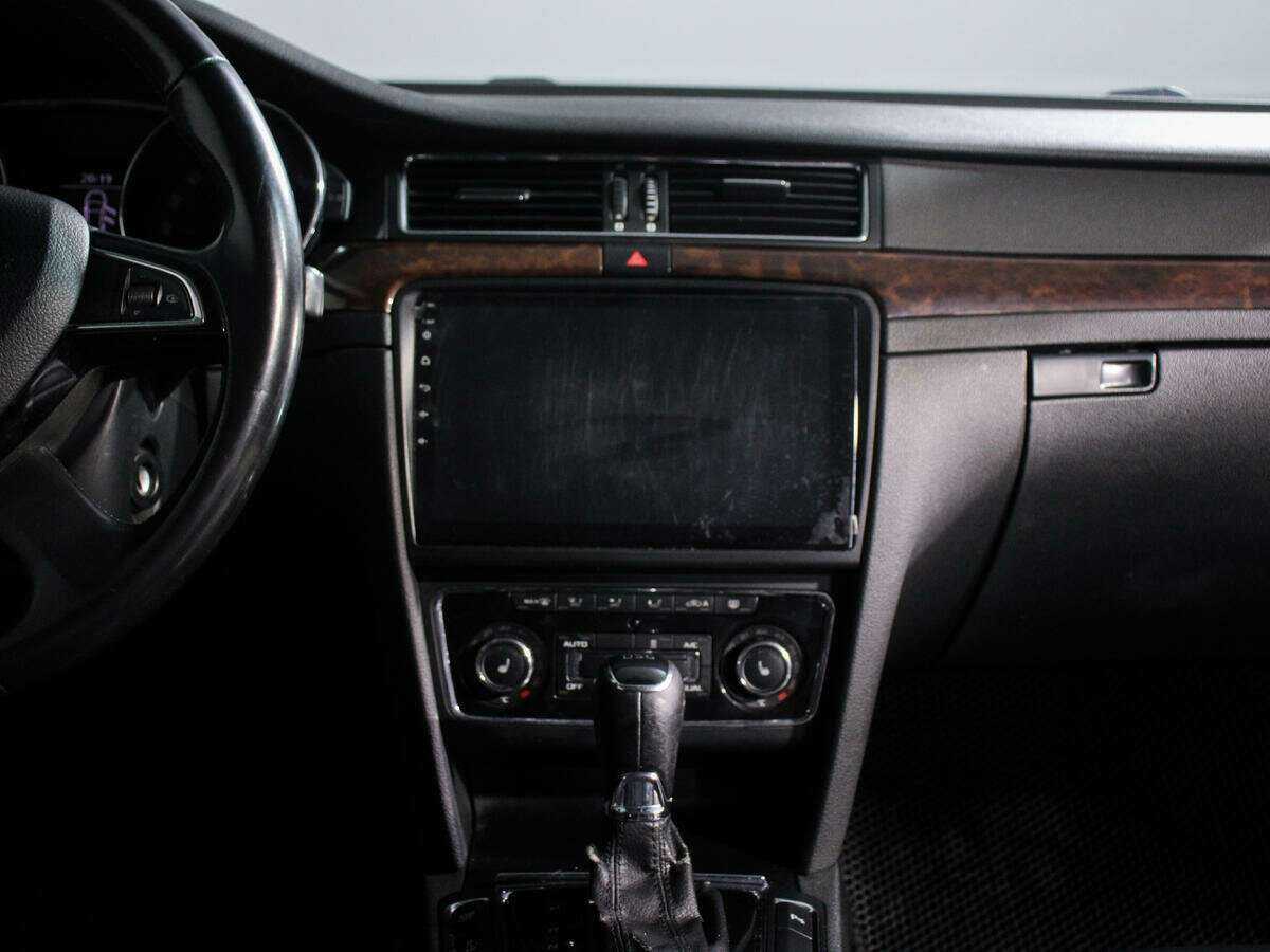 Skoda Superb 2014 года с пробегом. Фото: #11
