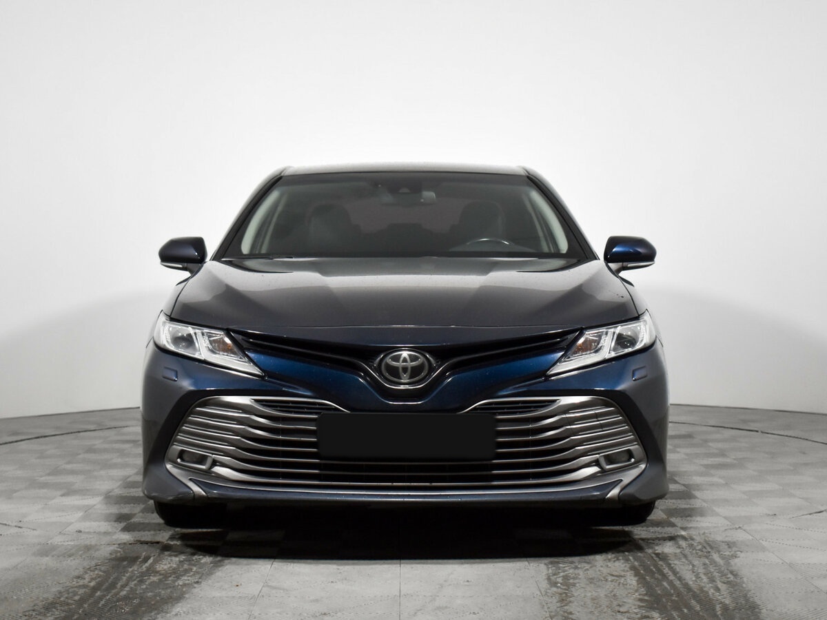 Toyota Camry 2018 года с пробегом. Фото: #1