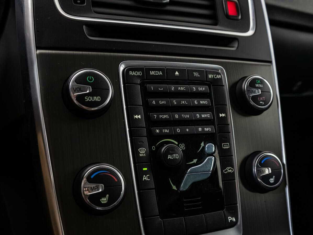 Volvo V60 2012 года с пробегом. Фото: #14