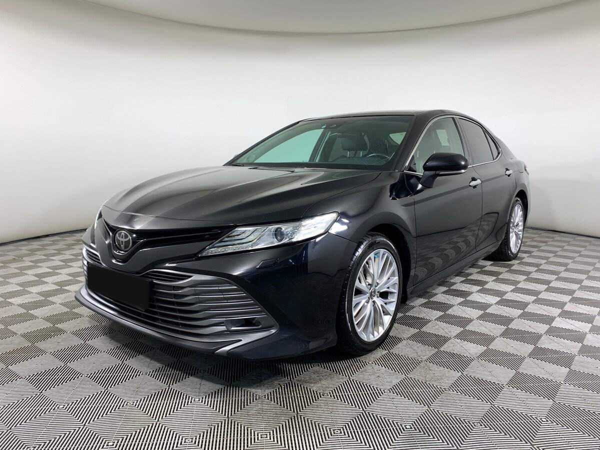 Toyota Camry 2018 года с пробегом. Посмотреть фото