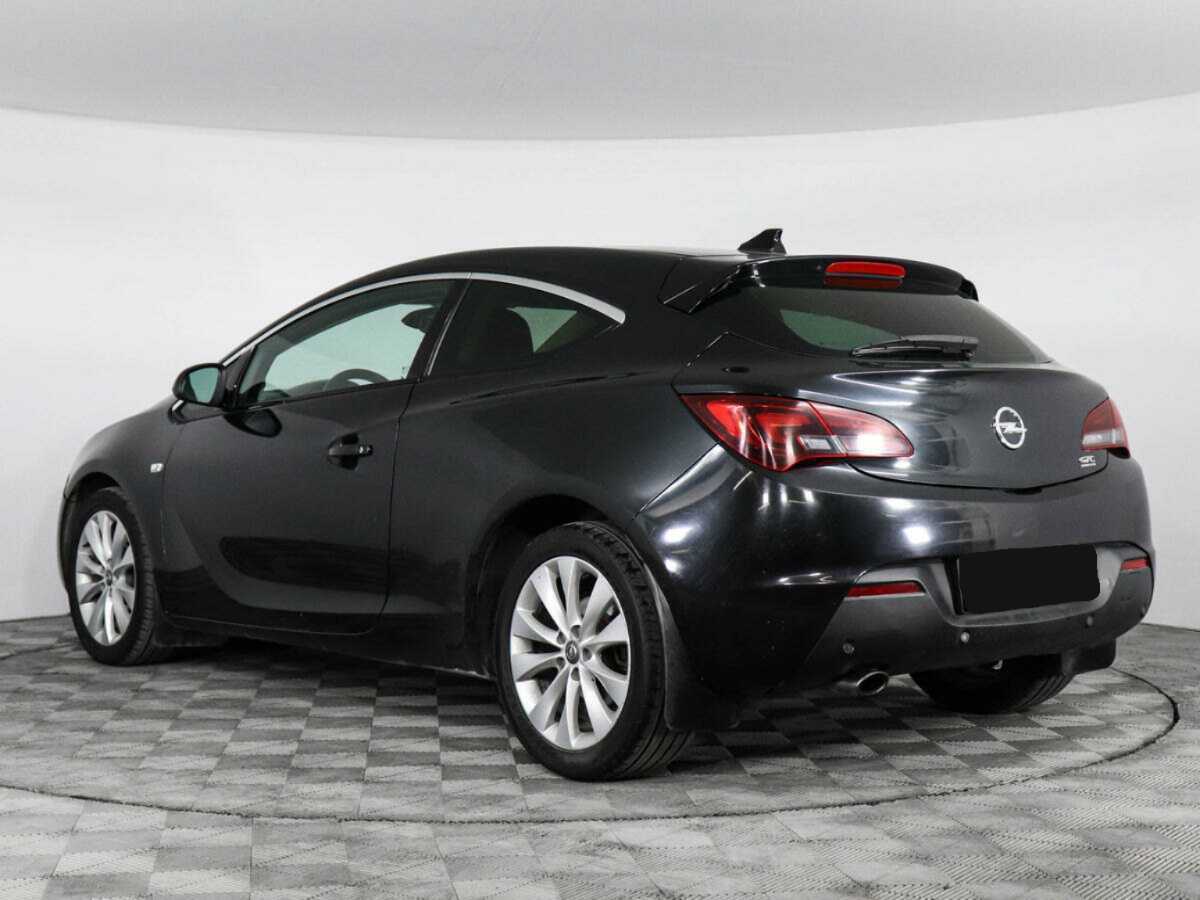 Opel Astra 2013 года с пробегом. Фото: #3