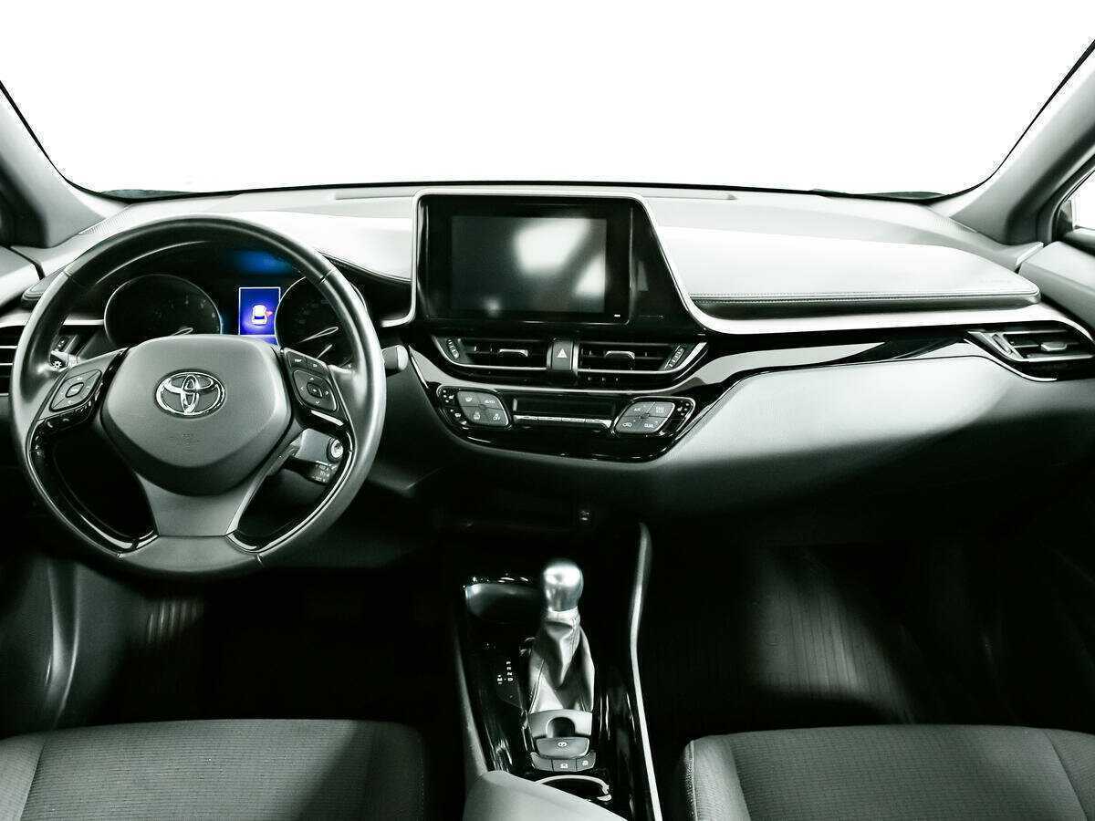Toyota C-HR 2018 года с пробегом. Фото: #10