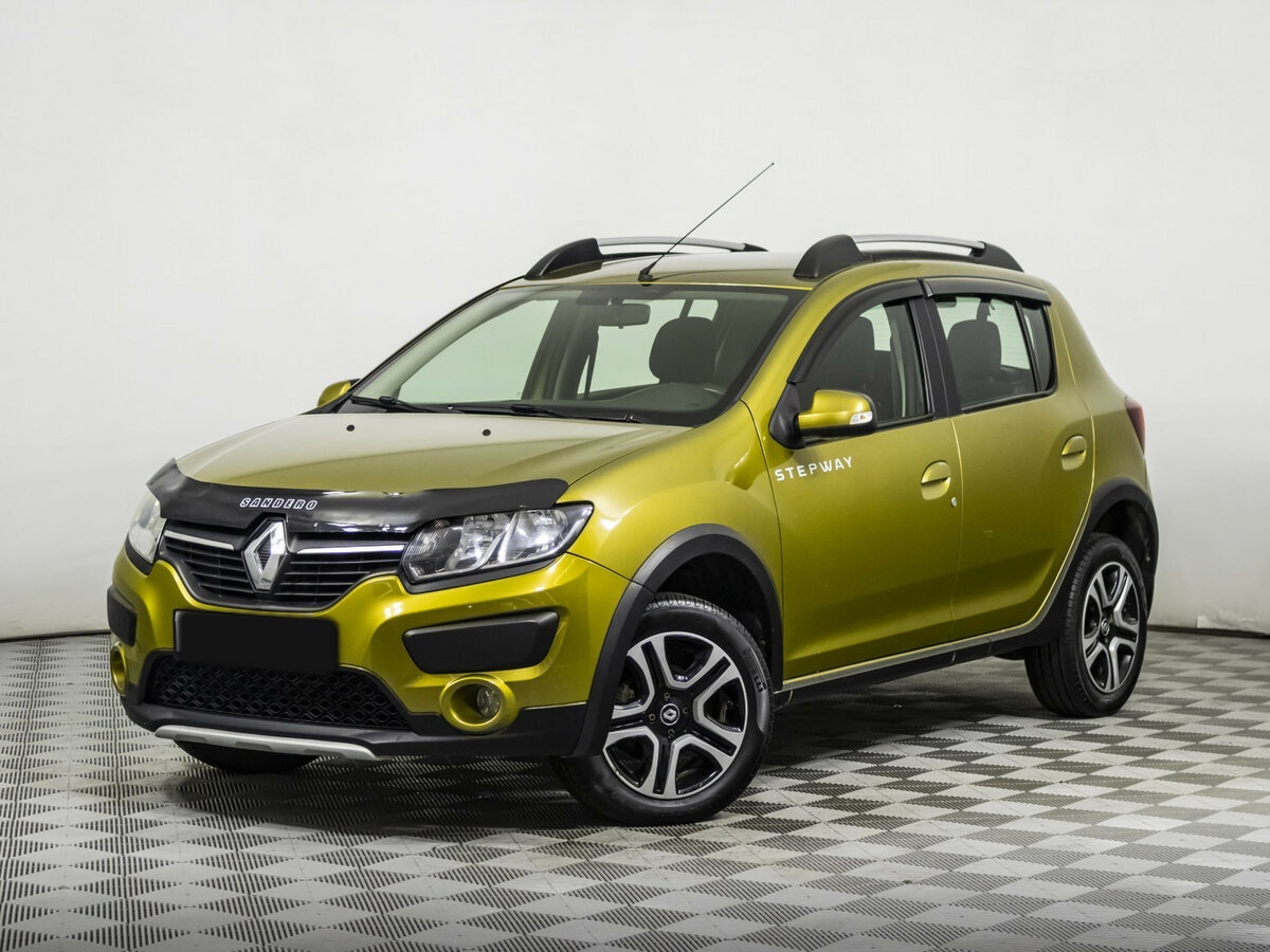 Renault Sandero 2015 года с пробегом. Посмотреть фото