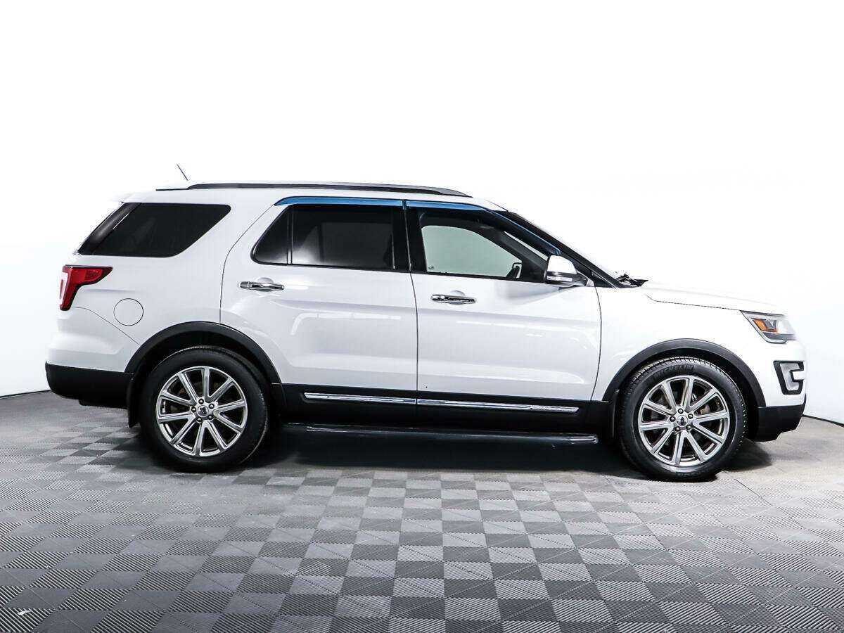 Ford Explorer 2017 года с пробегом. Фото: #3
