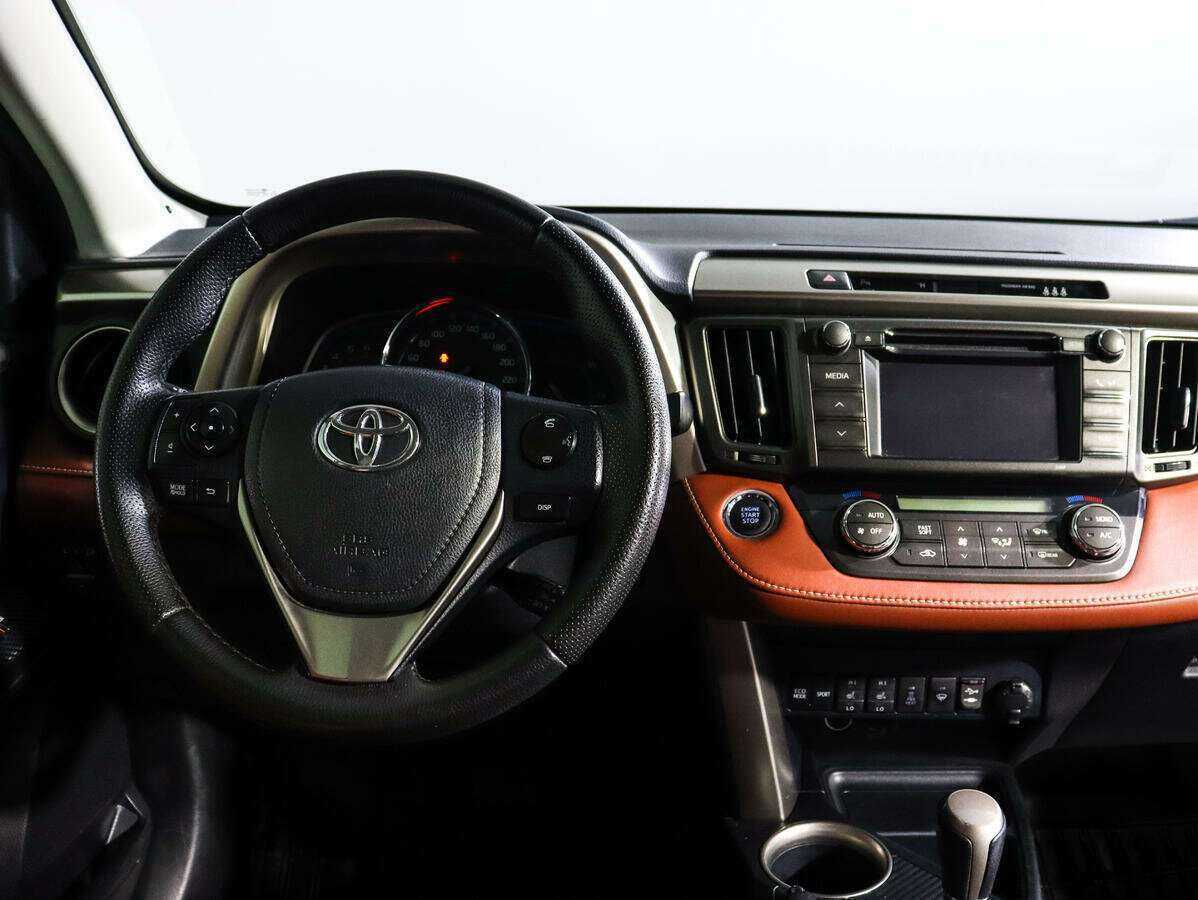 Toyota RAV4 2013 года с пробегом. Фото: #9