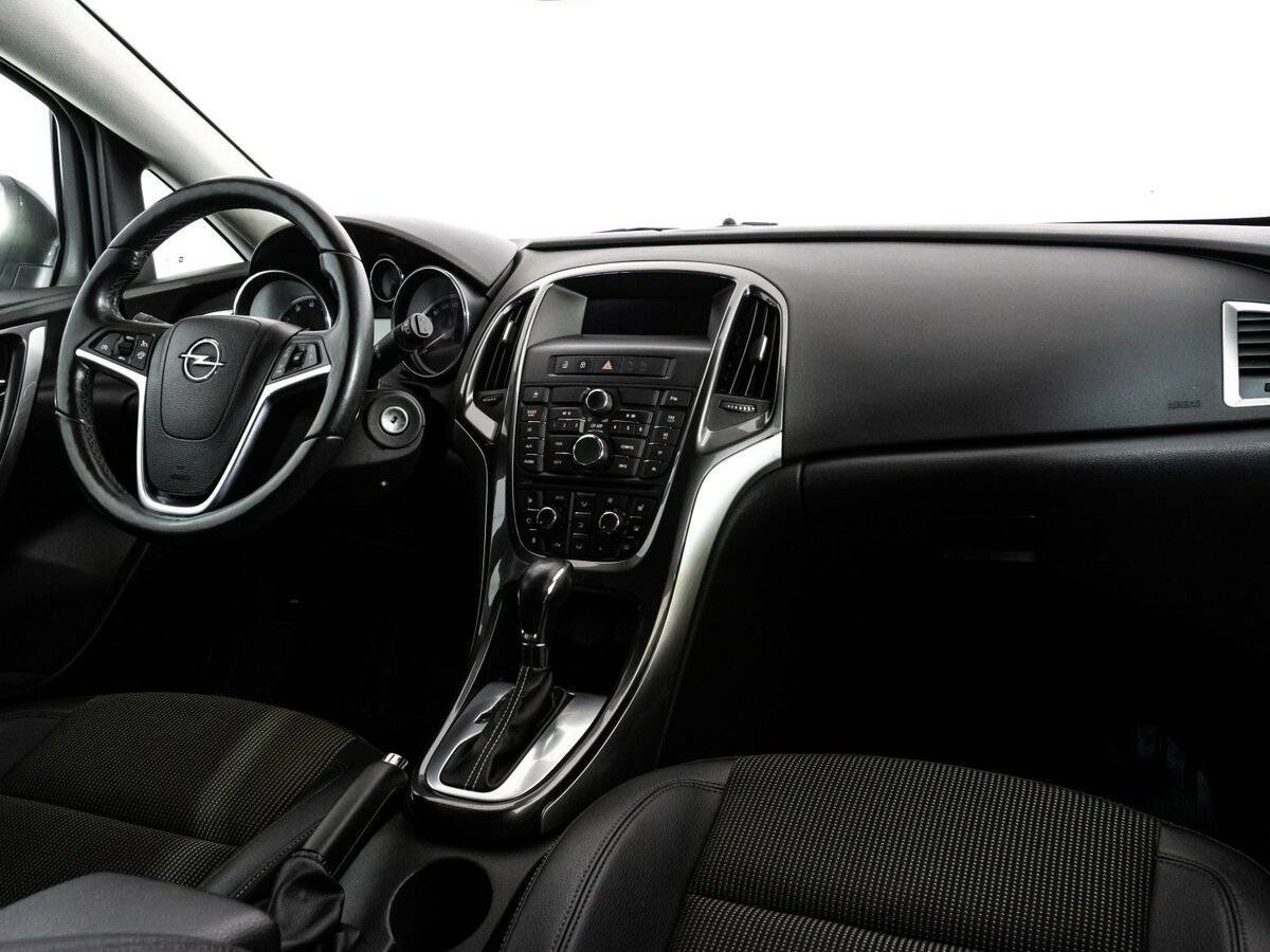 Opel Astra 2012 года с пробегом. Фото: #8