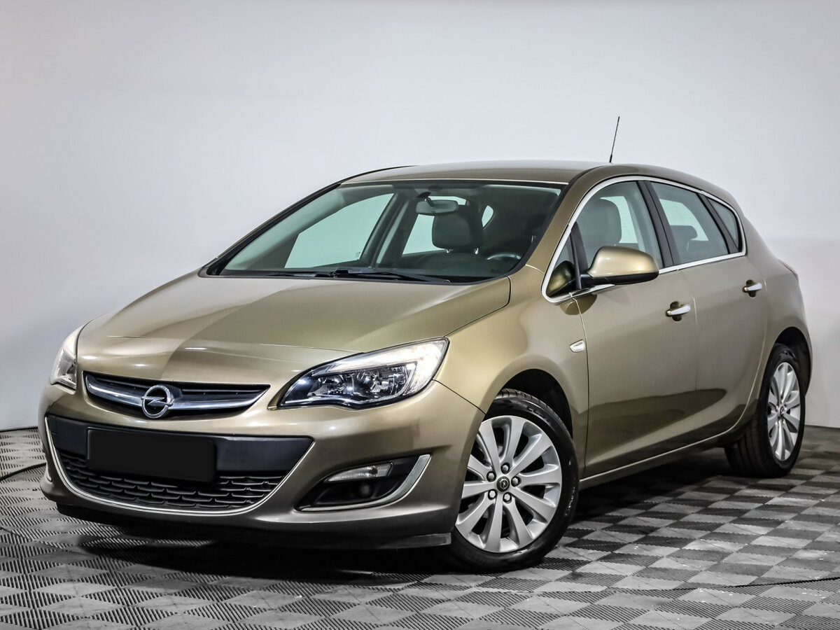 Opel Astra 2012 года с пробегом. Посмотреть фото