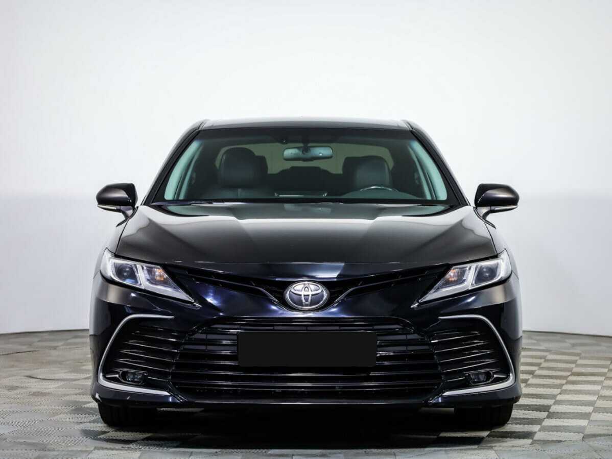 Toyota Camry 2021 года с пробегом. Посмотреть фото