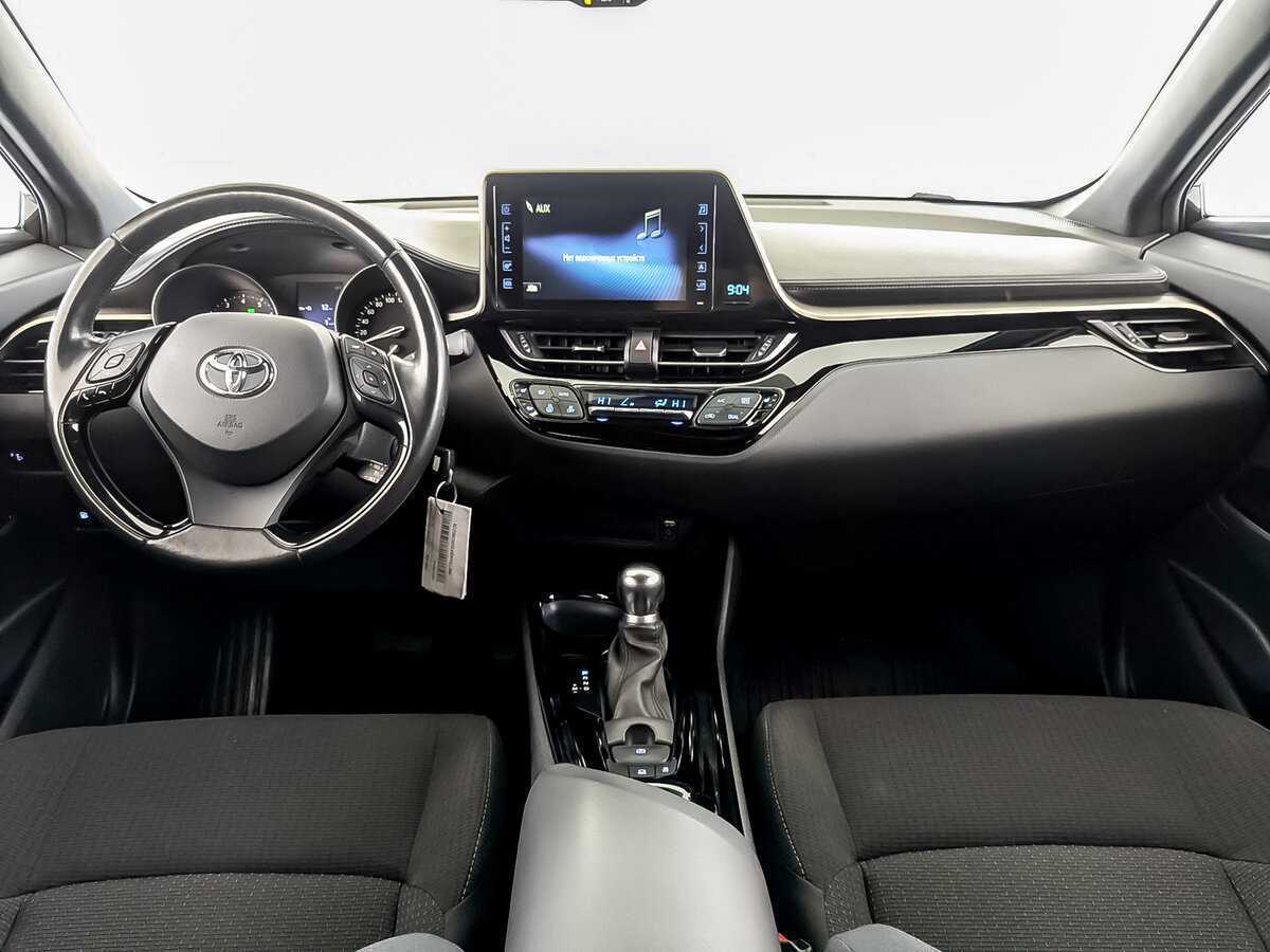 Toyota C-HR 2019 года с пробегом. Фото: #13