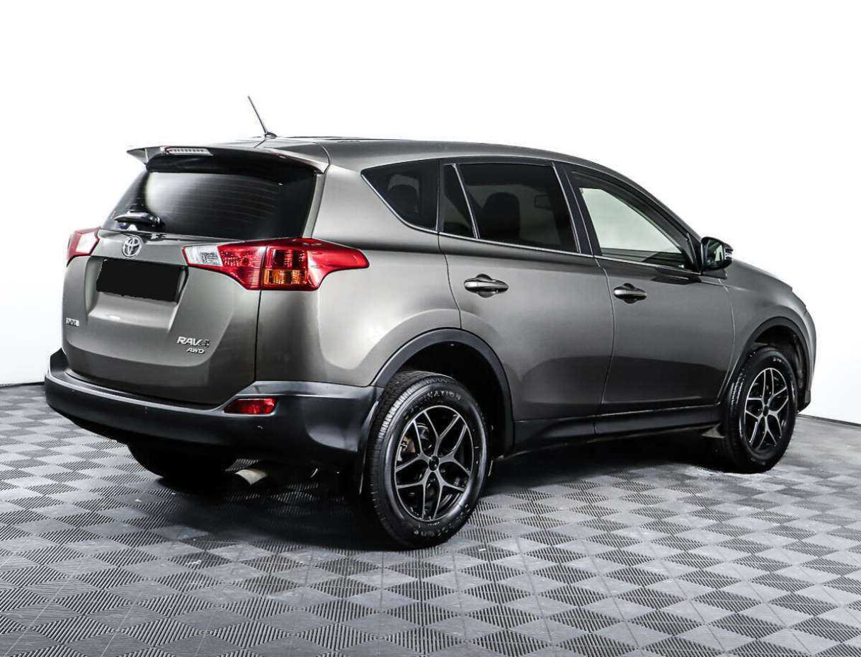 Toyota RAV4 2013 года с пробегом. Фото: #3