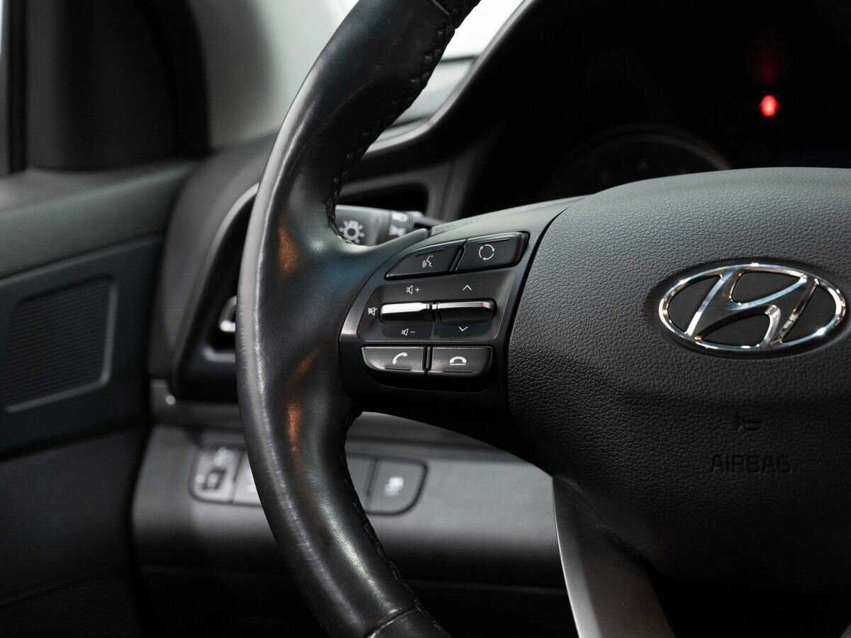 Hyundai Elantra 2020 года с пробегом. Фото: #16