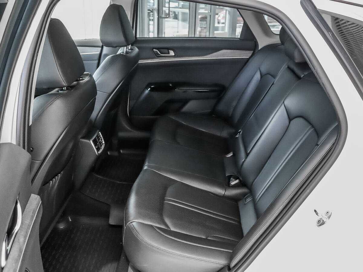 Kia K5 2021 года с пробегом. Фото: #11