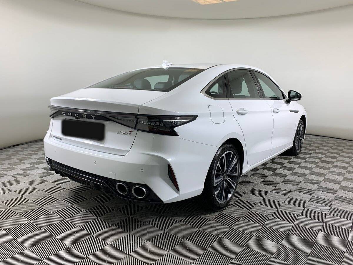 Chery Arrizo 8 2023 года с пробегом. Фото: #4