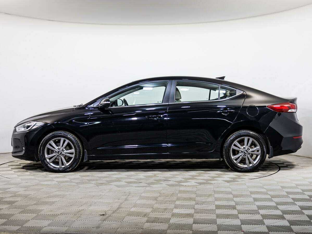 Hyundai Elantra 2018 года с пробегом. Фото: #6