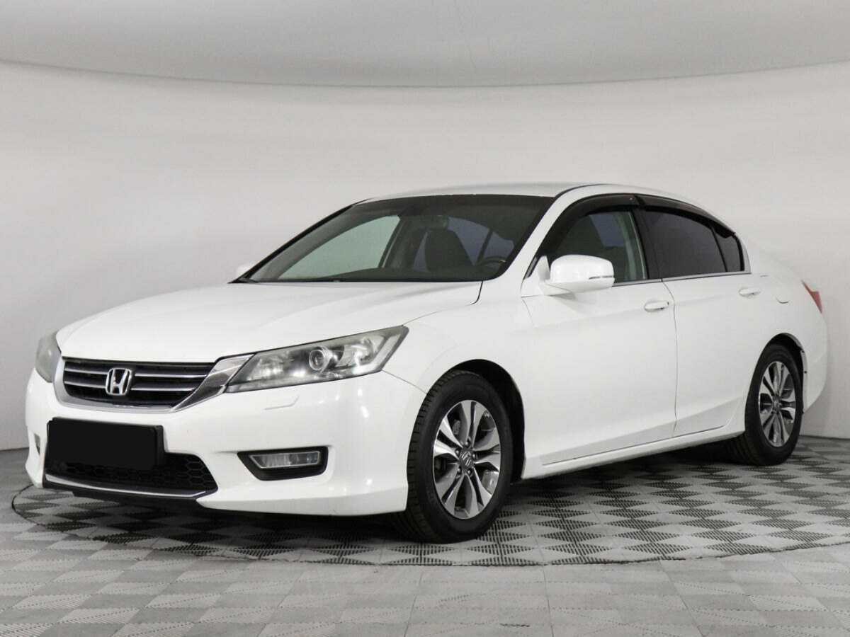 Honda Accord 2013 года с пробегом. Фото: #0