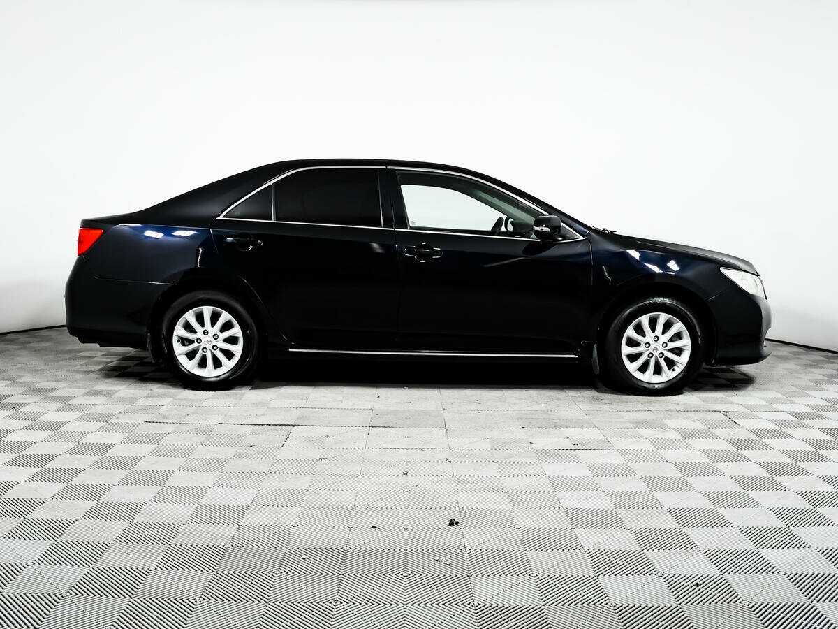 Toyota Camry 2013 года с пробегом. Фото: #3