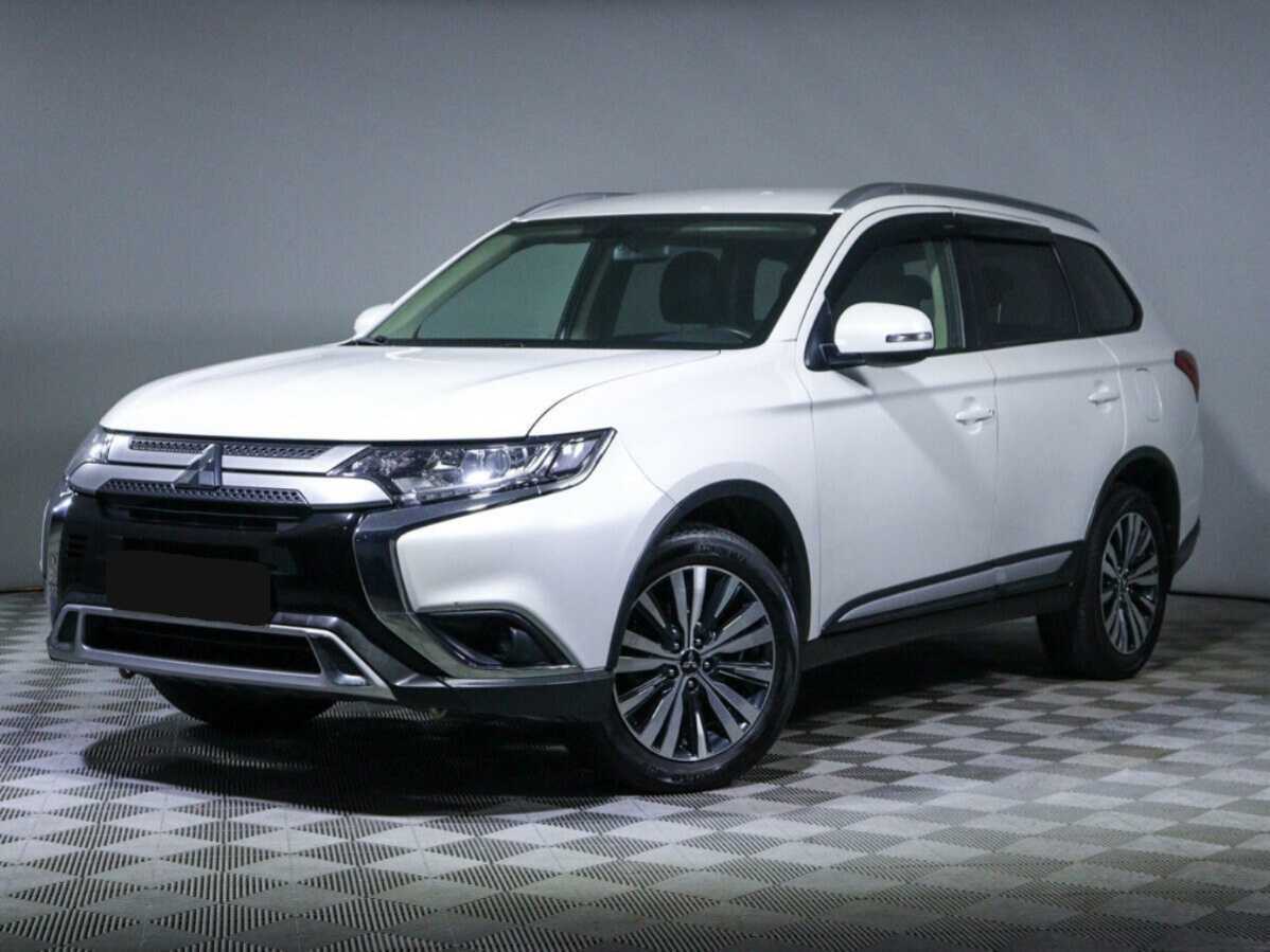 Mitsubishi Outlander 2018 года с пробегом. Фото: #0