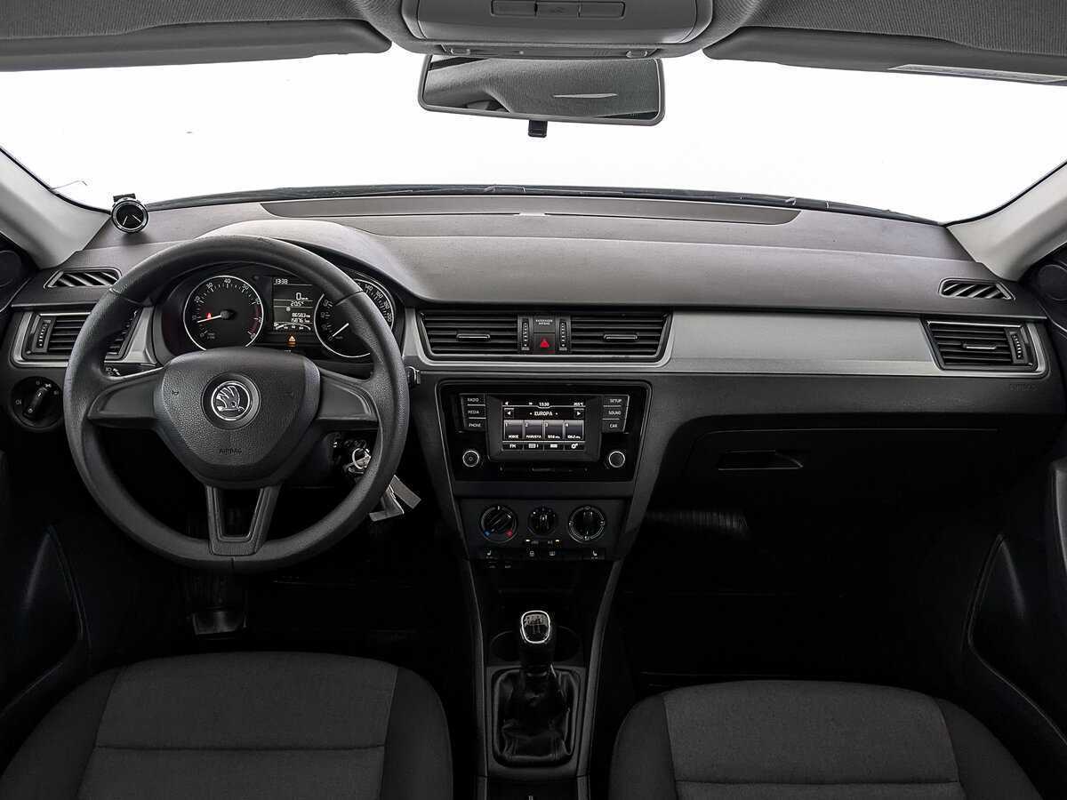 Skoda Rapid 2017 года с пробегом. Фото: #12