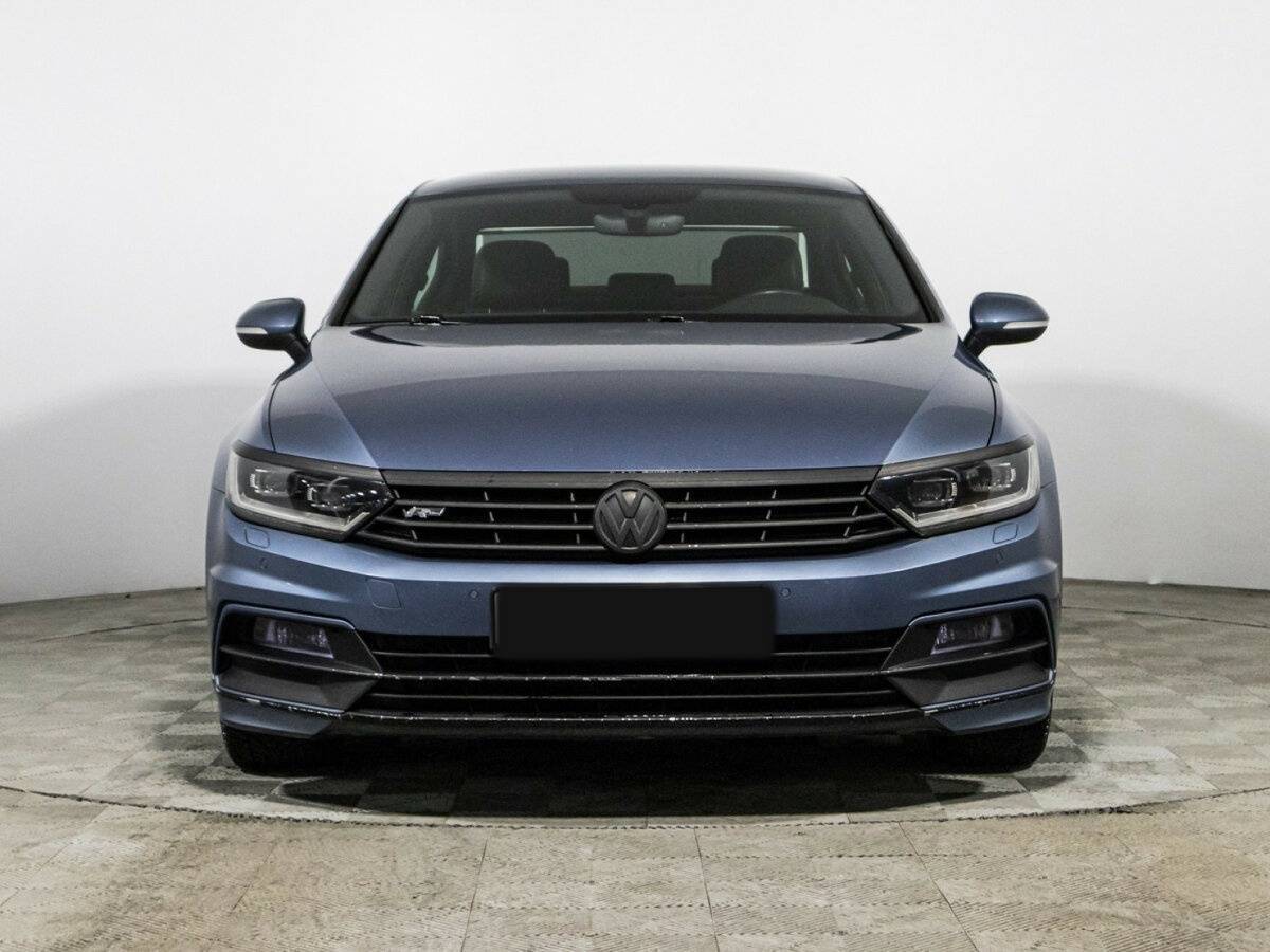 Volkswagen Passat 2017 года с пробегом. Фото: #1