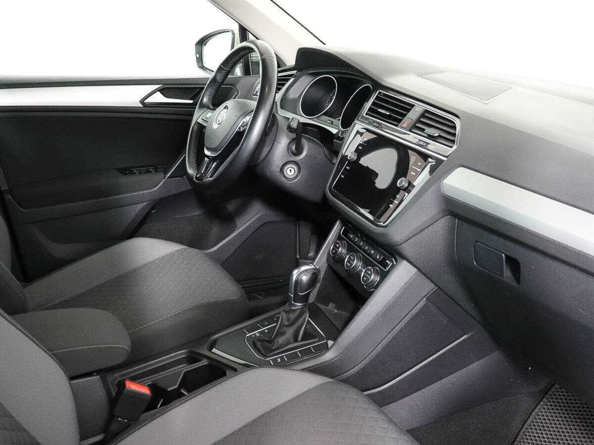 Volkswagen Tiguan 2018 года с пробегом. Фото: #5