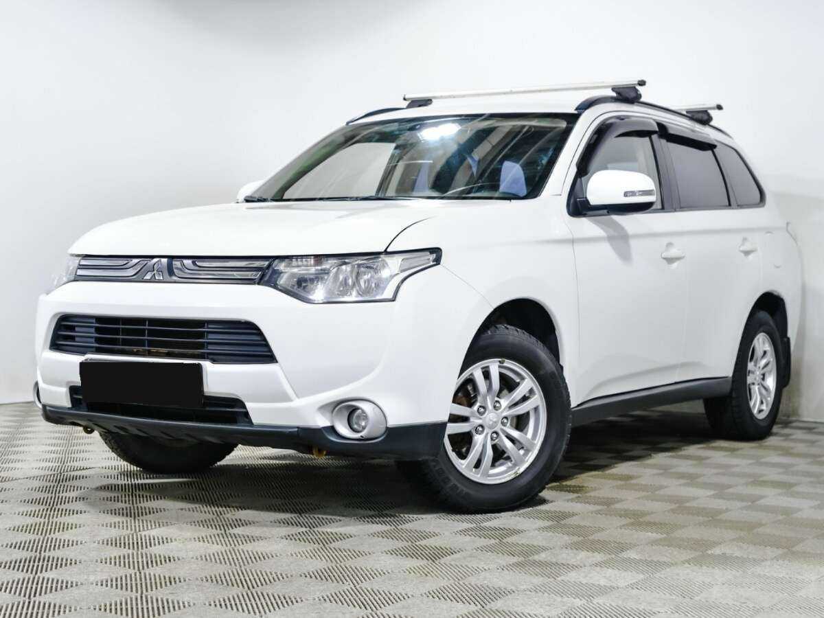 Mitsubishi Outlander 2013 года с пробегом. Фото: #0