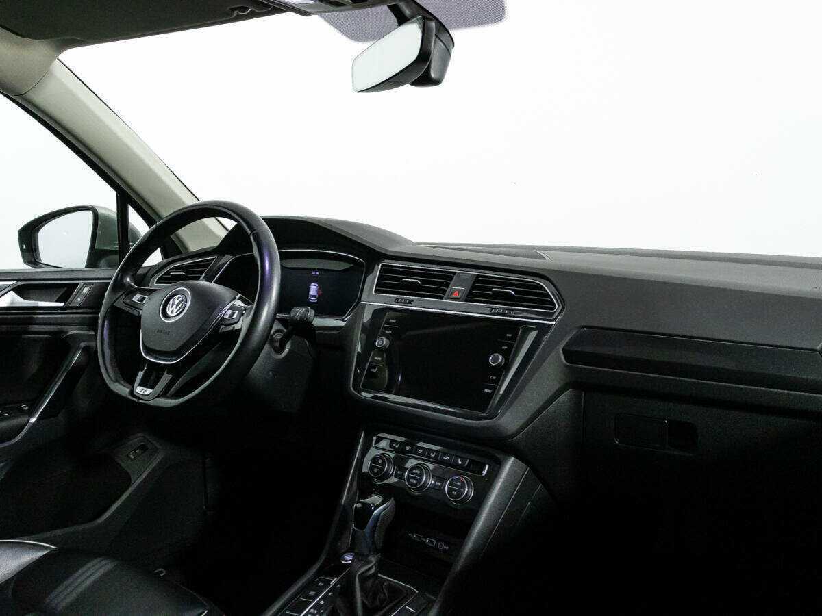 Volkswagen Tiguan 2018 года с пробегом. Фото: #8