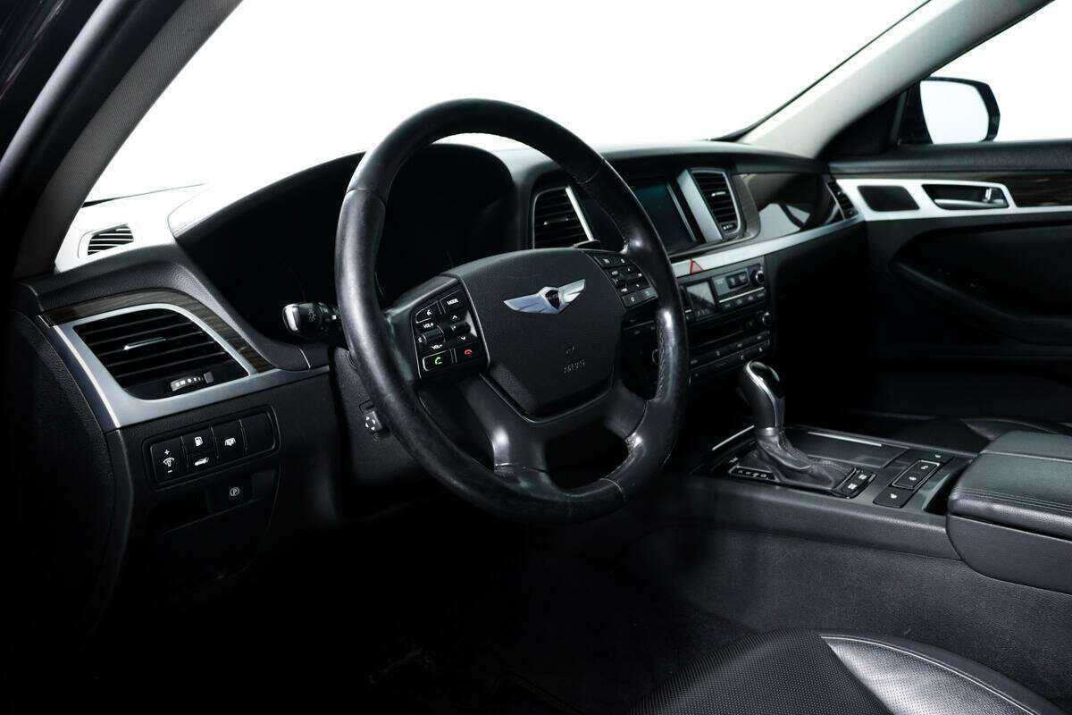 Hyundai Genesis 2016 года с пробегом. Фото: #12