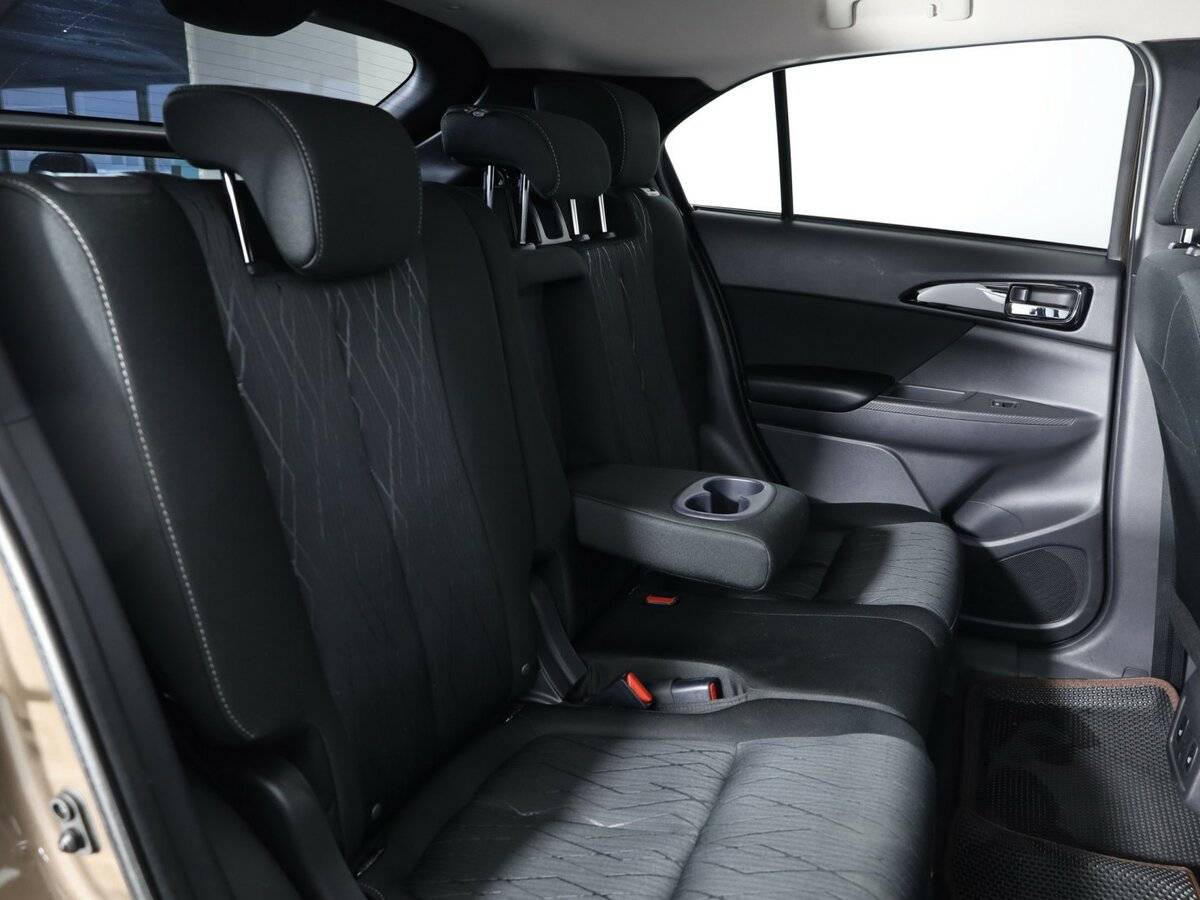 Mitsubishi Eclipse Cross 2019 года с пробегом. Фото: #12