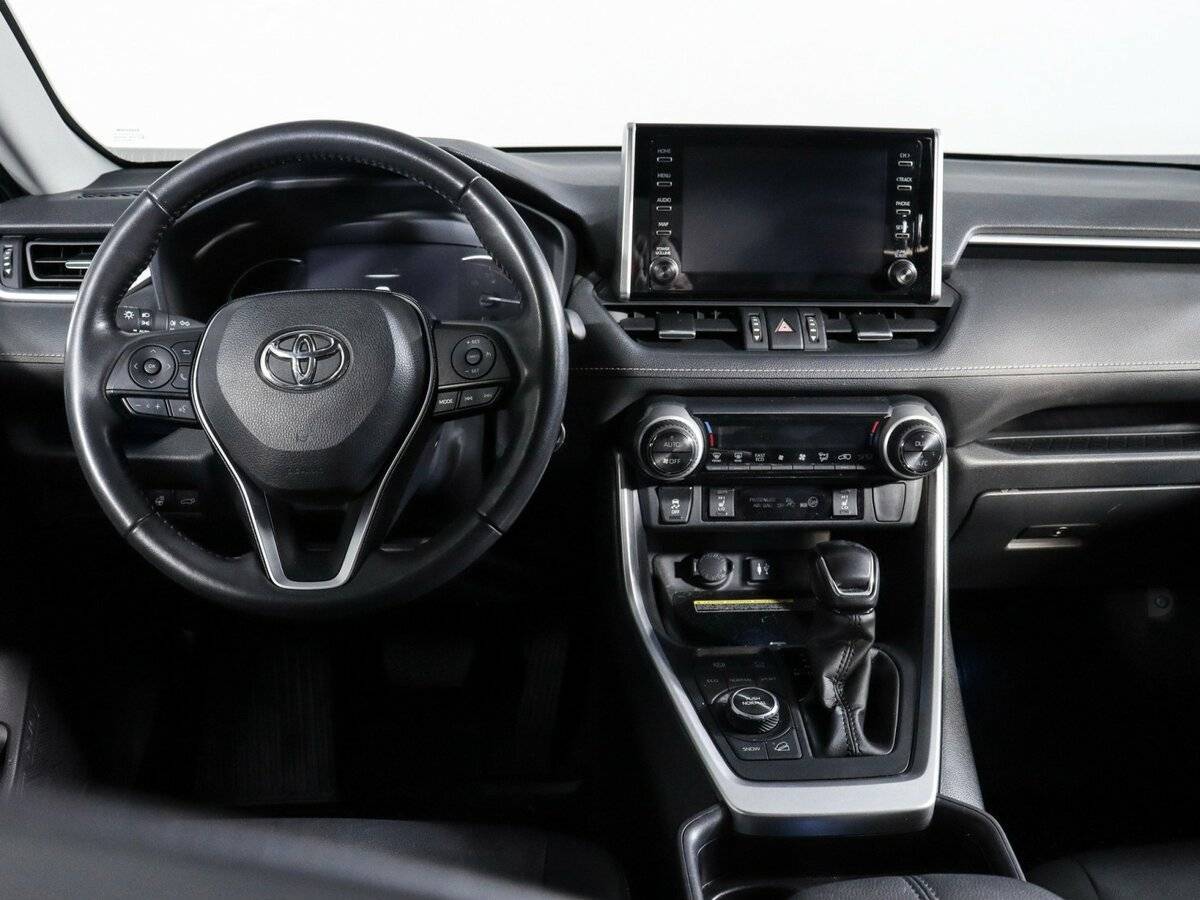 Toyota RAV4 2020 года с пробегом. Фото: #8