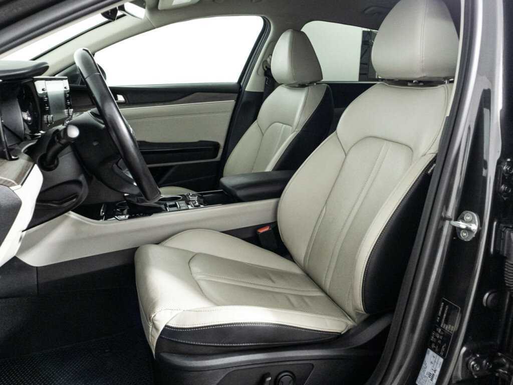 Kia K5 2021 года с пробегом. Фото: #15