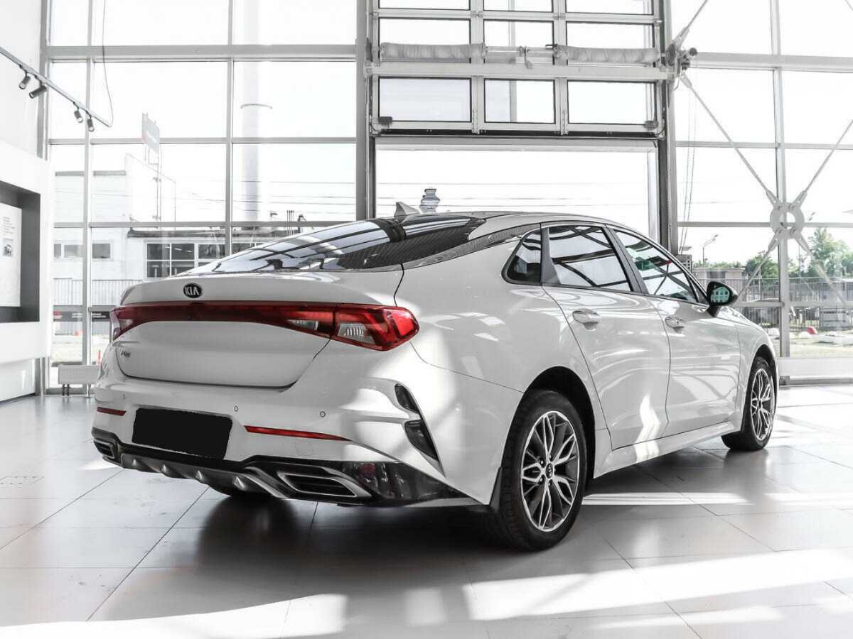 Kia K5 2021 года с пробегом. Фото: #4