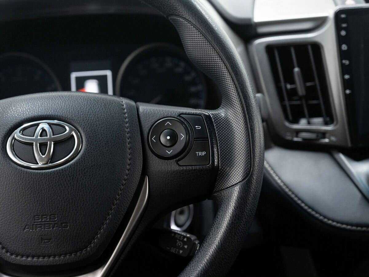 Toyota RAV4 2017 года с пробегом. Фото: #18