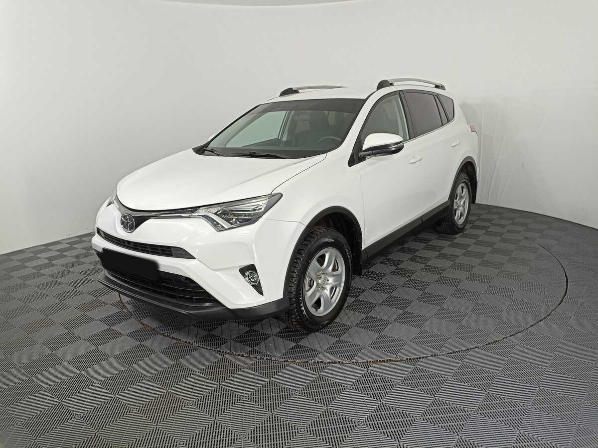 Toyota RAV4 2017 года с пробегом. Посмотреть фото