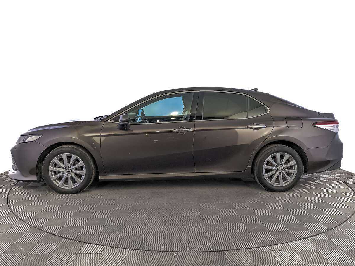 Toyota Camry 2018 года с пробегом. Фото: #7