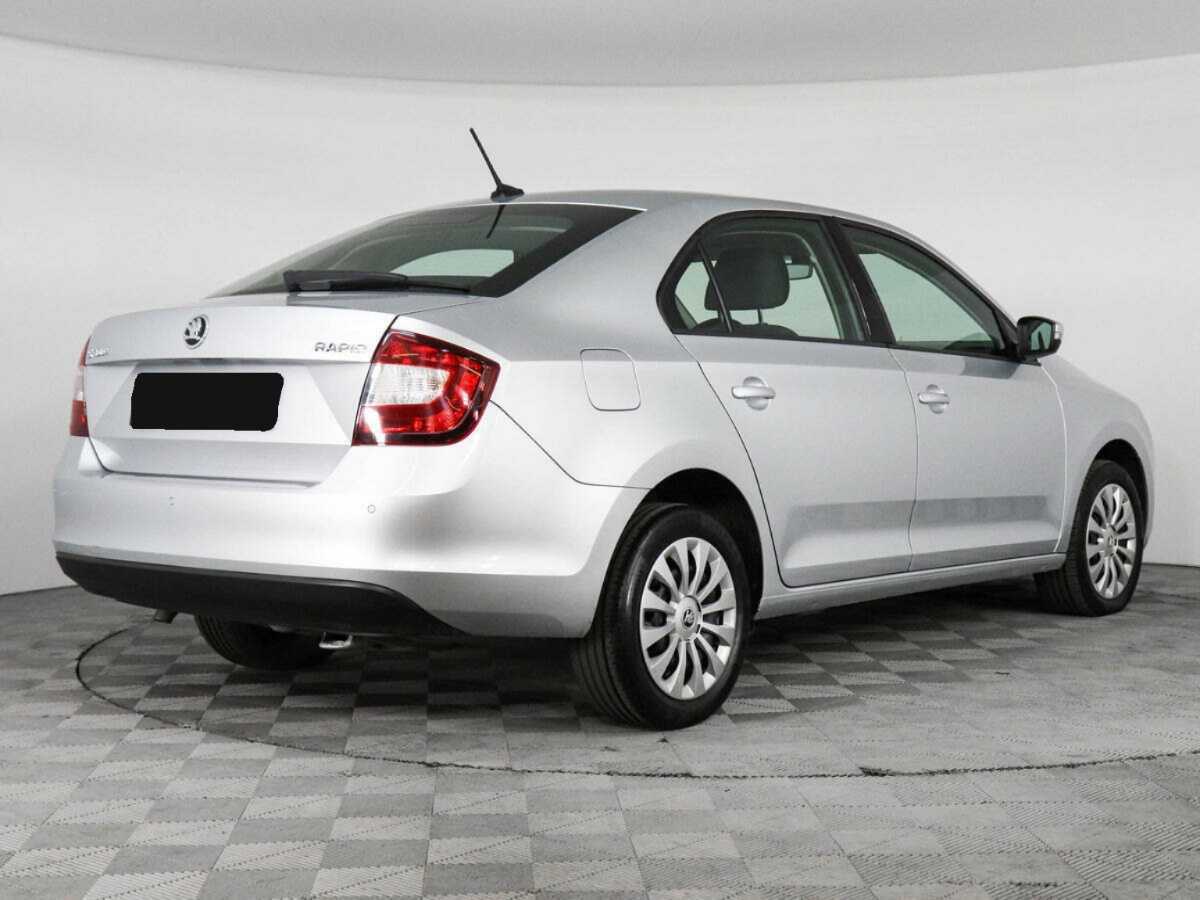 Skoda Rapid 2018 года с пробегом. Фото: #4
