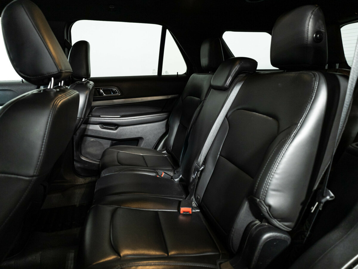 Ford Explorer 2018 года с пробегом. Фото: #7