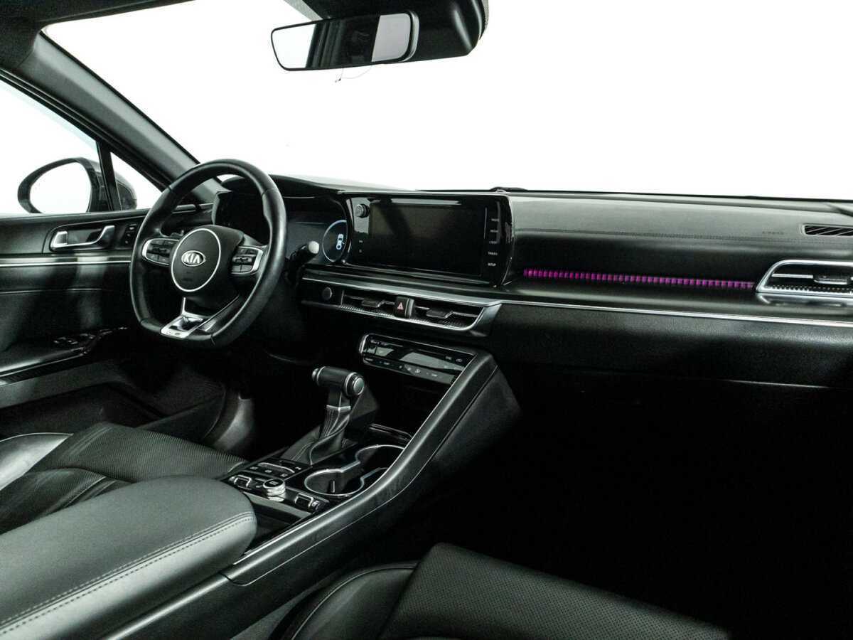 Kia K5 2021 года с пробегом. Фото: #8