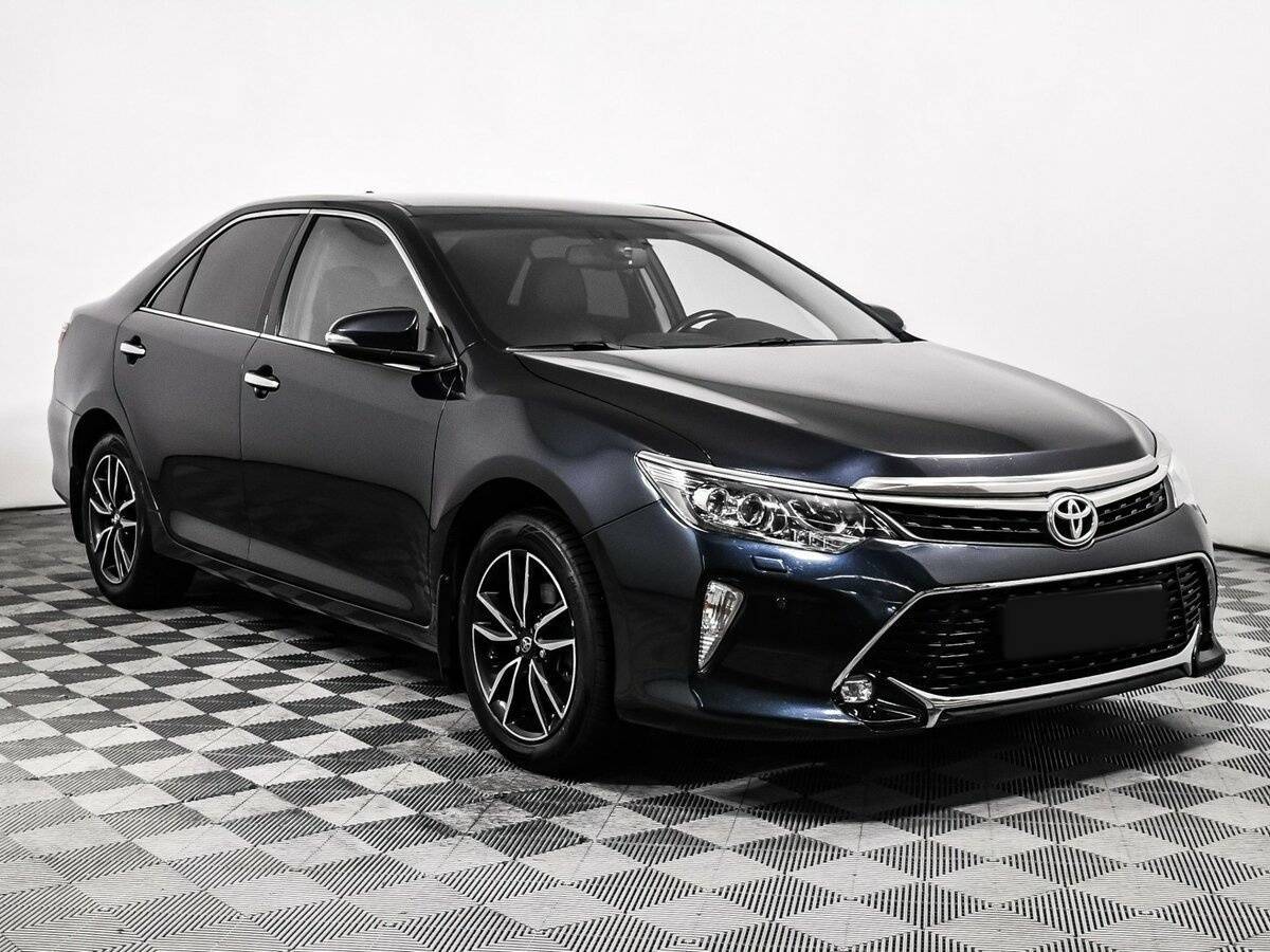 Toyota Camry 2017 года с пробегом. Фото: #2