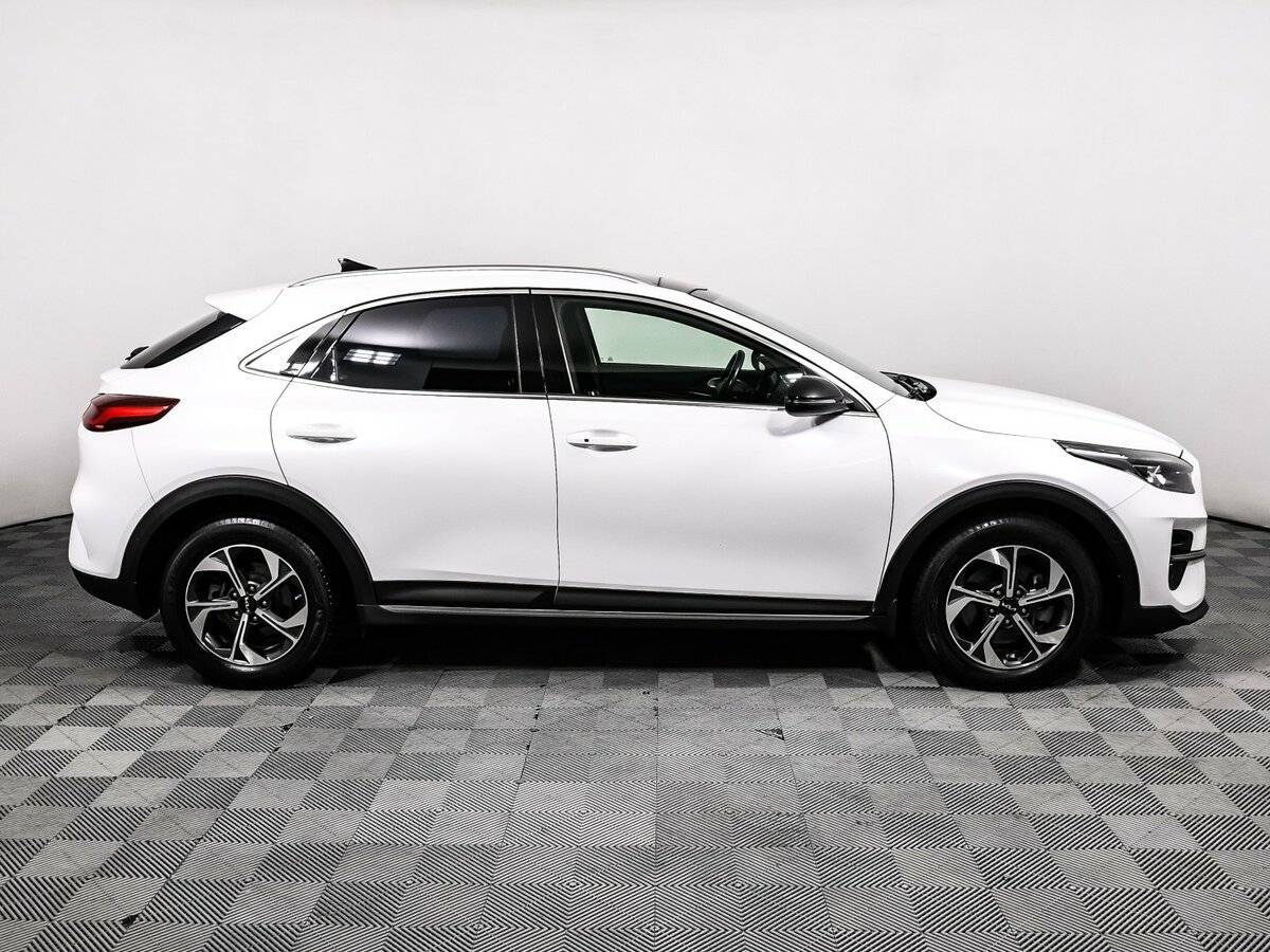 Kia XCeed 2021 года с пробегом. Фото: #3