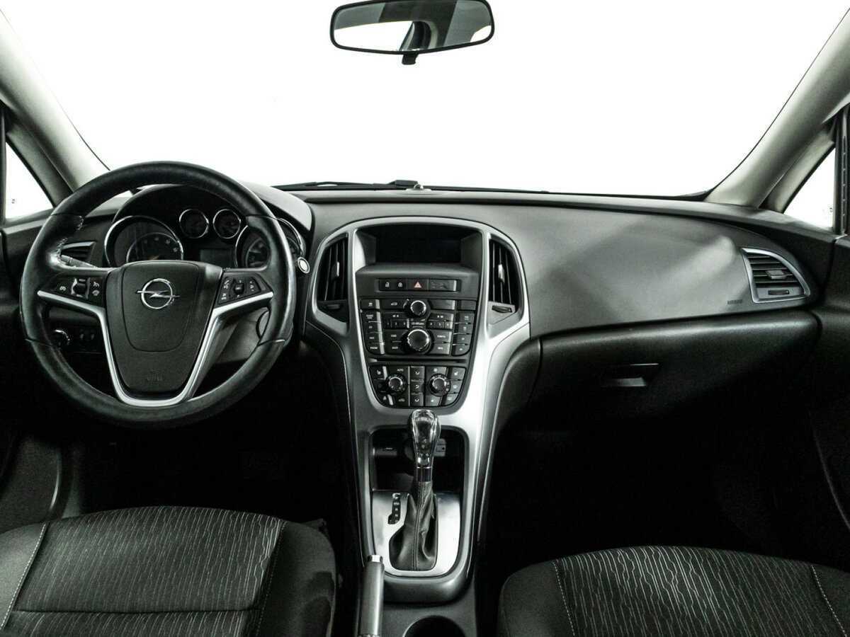 Opel Astra 2014 года с пробегом. Фото: #12