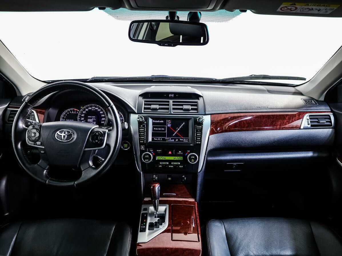 Toyota Camry 2013 года с пробегом. Фото: #8