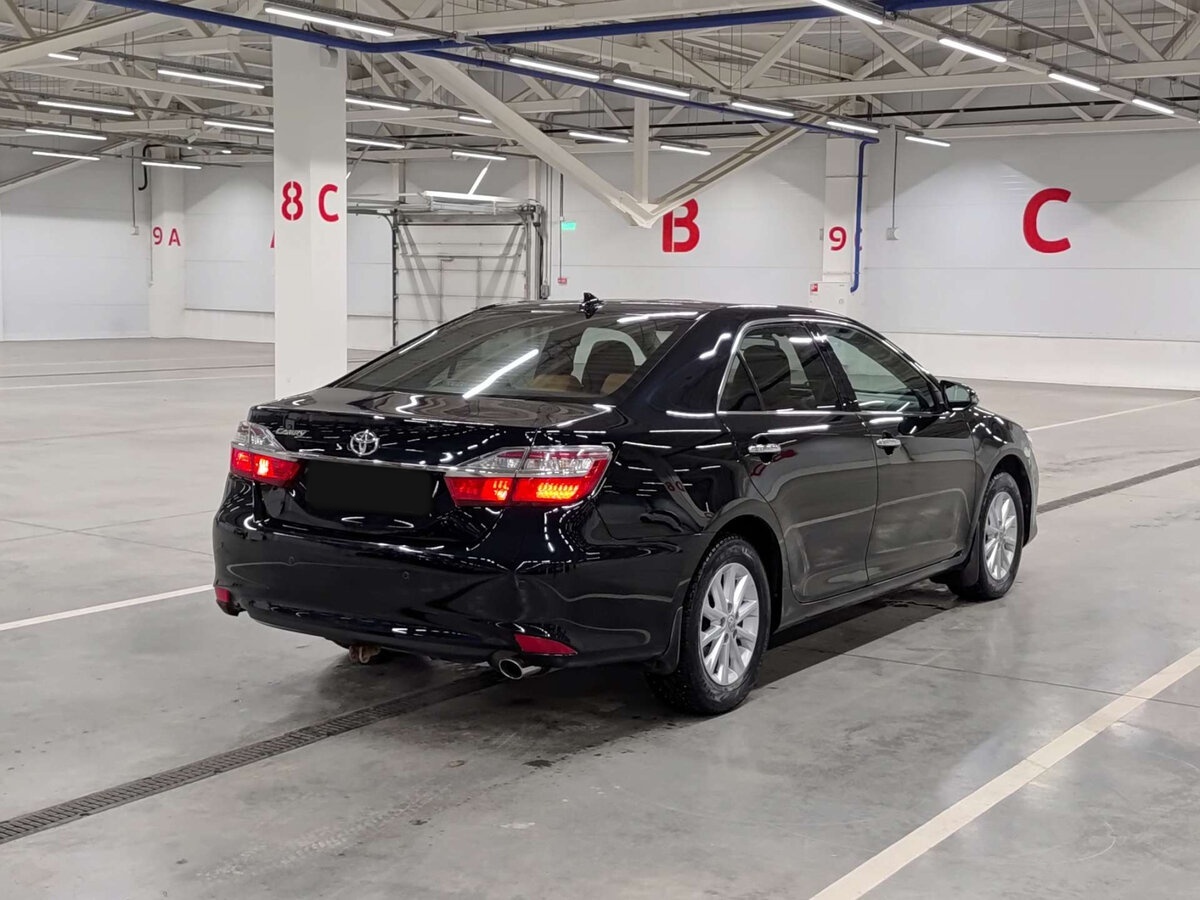 Toyota Camry 2018 года с пробегом. Фото: #4
