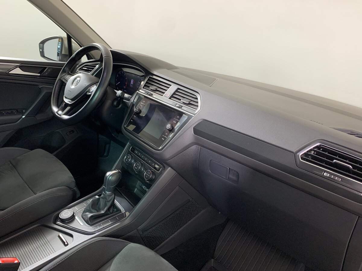 Volkswagen Tiguan 2018 года с пробегом. Фото: #12