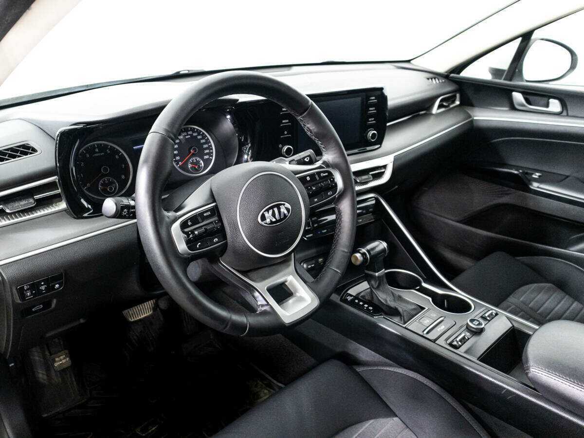 Kia K5 2021 года с пробегом. Фото: #10